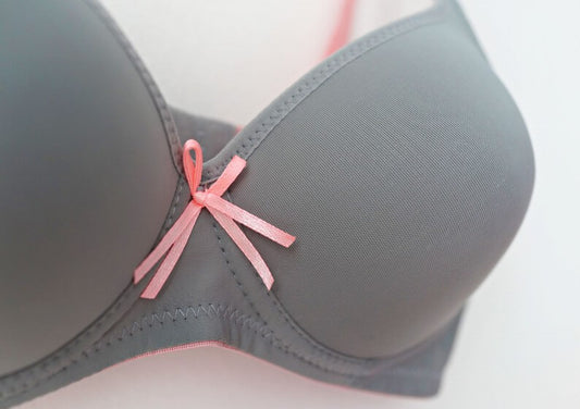 Come mantenere un seno sodo e alto (senza chirurgia)